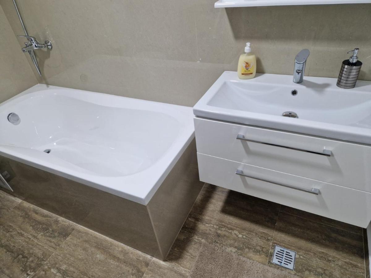 Danube Apartman Brăila Kültér fotó